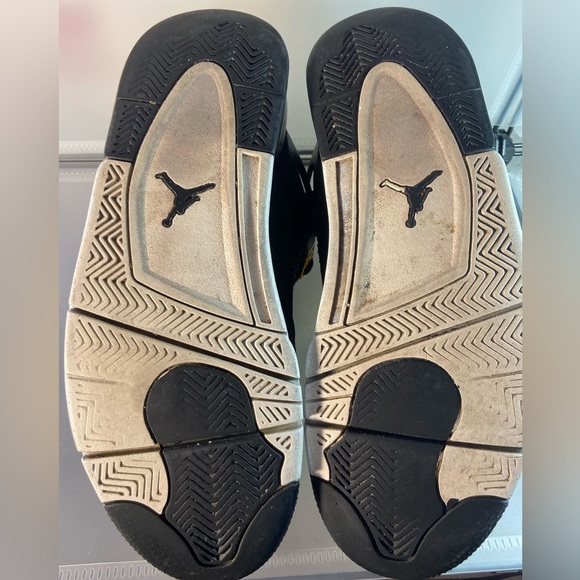 Jordan 4 Royalty size 10.5 - Picture 6 of 7